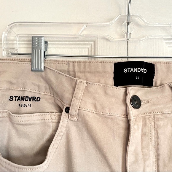 NWOT Men’s Standard Cream Pants - 32 Inch Waist - Picture 8 of 8